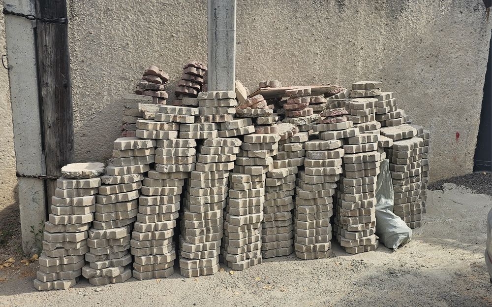 Продам  брусчатку б/у. Массивные