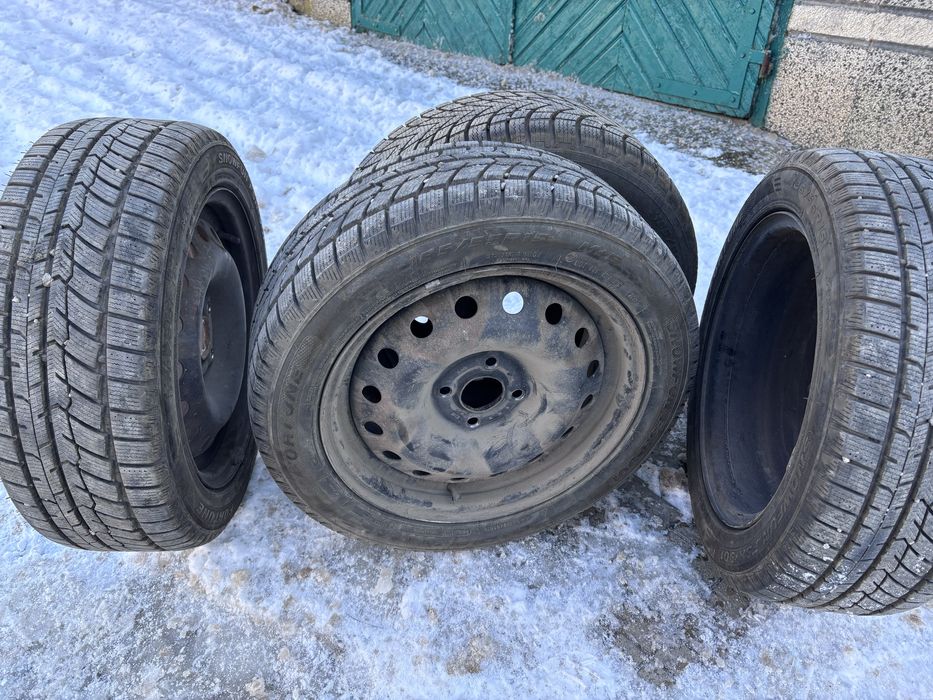 Зимни гуми 185/55/15 с желязна джанта на 20 дена