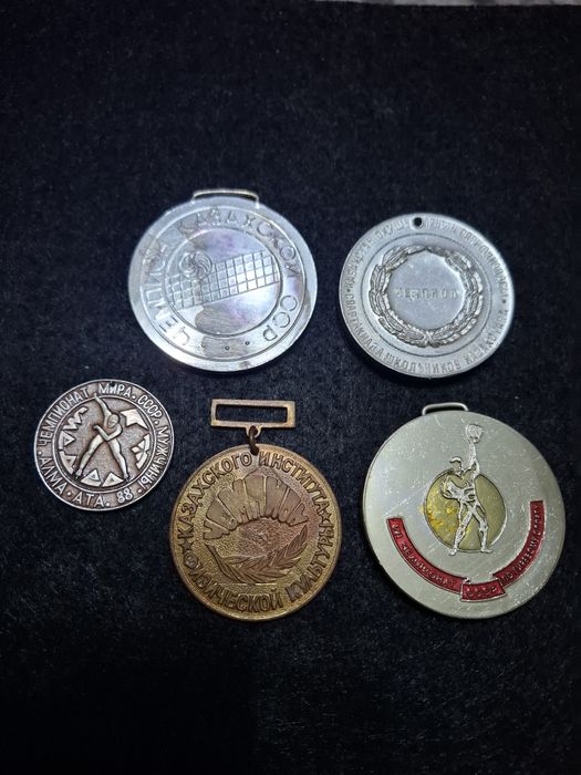продам настольные медали СССР