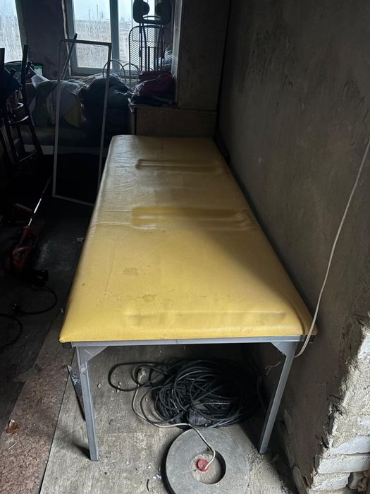 Продам кушетку в отличном состоянии