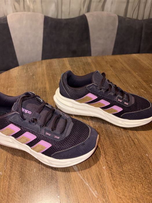 Обувки ADIDAS Astrastar