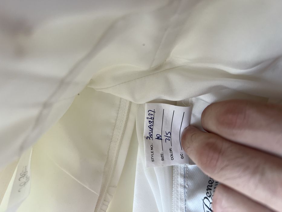 Rochie mireasa folosita odata