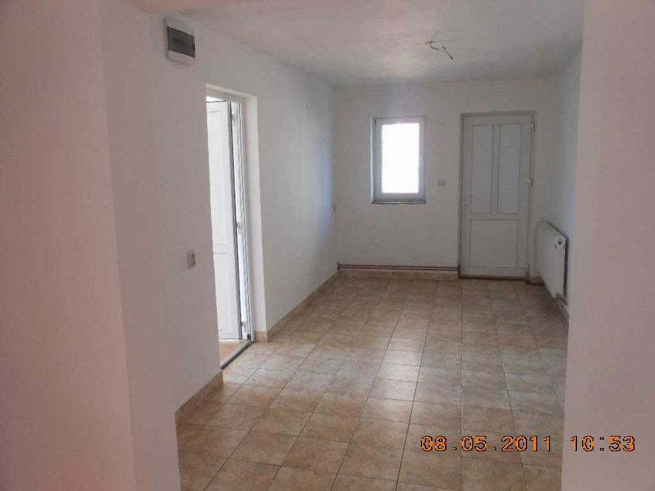 casa de inchiriat ,nemobilat ,Str. M.Eminescu /Granicerilor