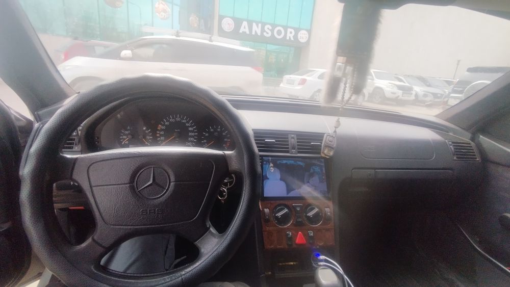 Продаю Мерседес w202