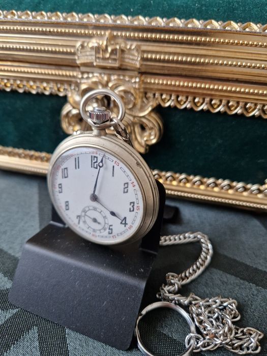 Антикварен швейцарски джобен часовник