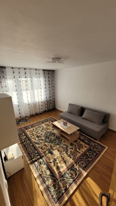 Apartanent de vanzare doua camere decomandat RM Sarat