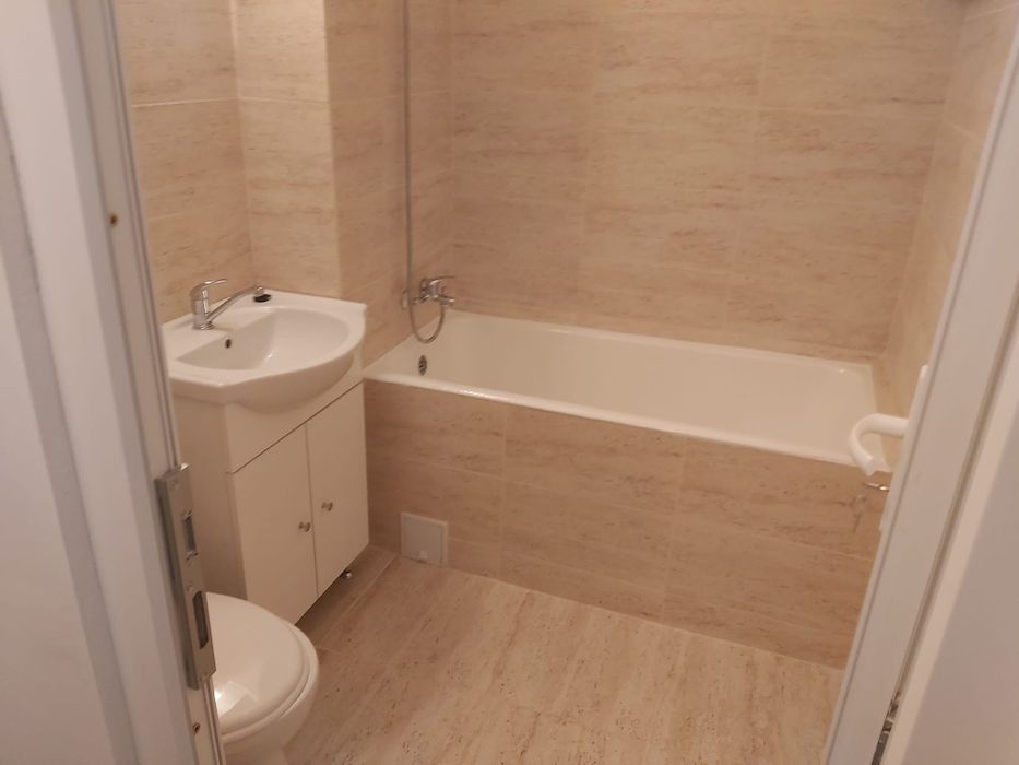 De închiriat apartament 2 camere