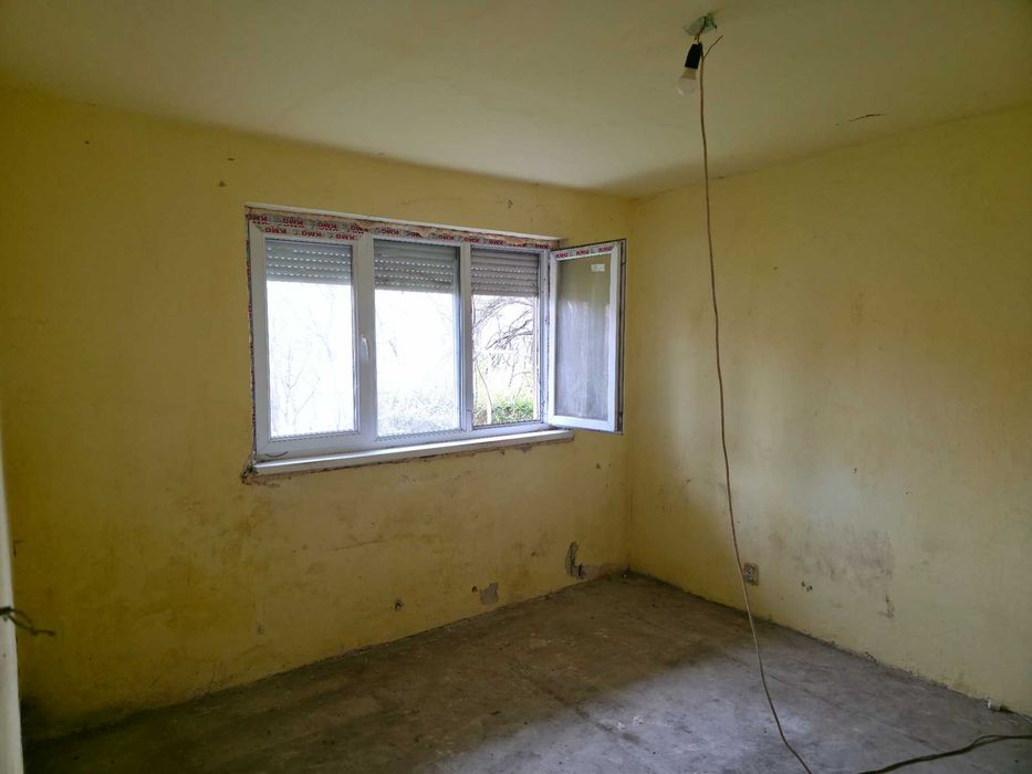 Apartament 2 camere decomandat parter jos