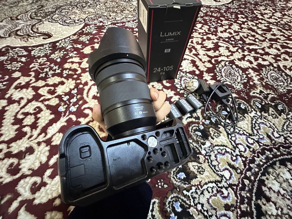 Lumix S5 24-105 F4.0