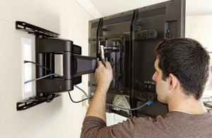 Установка телевизора на стену — качественно и надёжно
