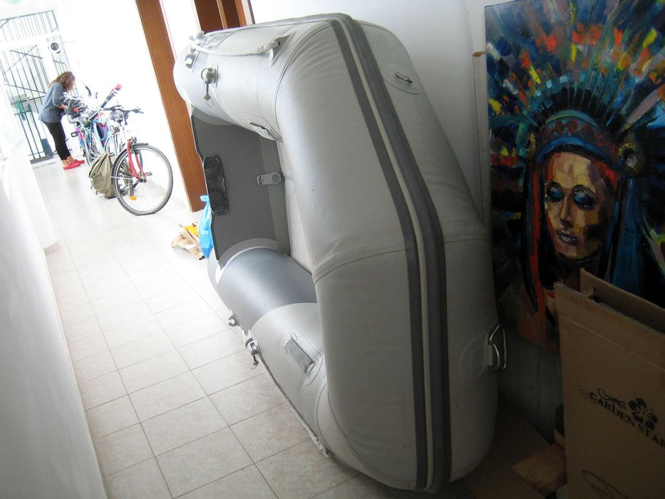 Продавам Комплект: Лодка Corelli + Двигател Yamaha 4 к.с. (Не е нова)