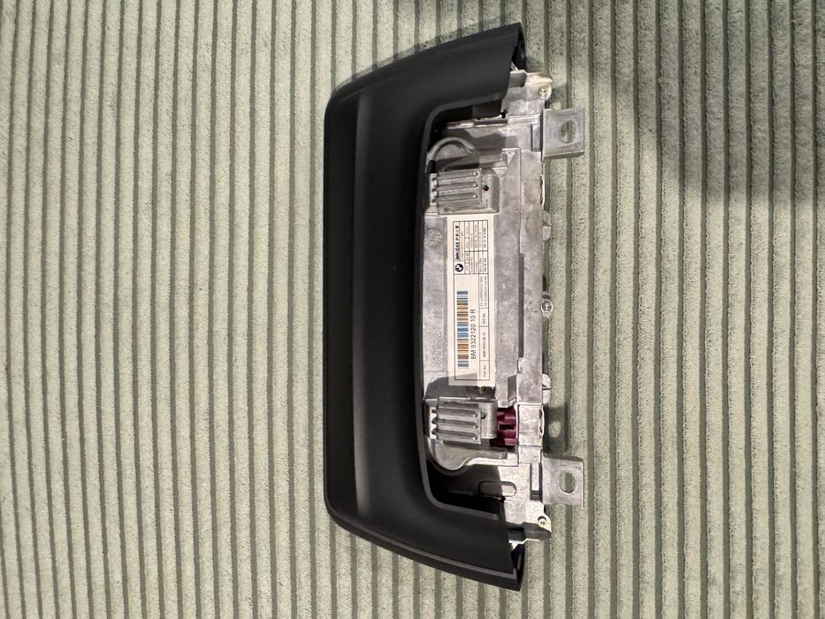 Ecran BMW F30 in stare perfecta de functionare