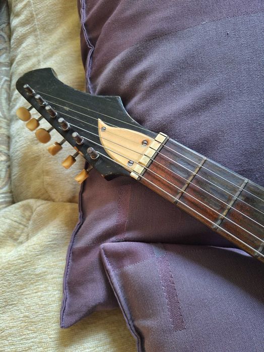 Ретро българска китара Орфей