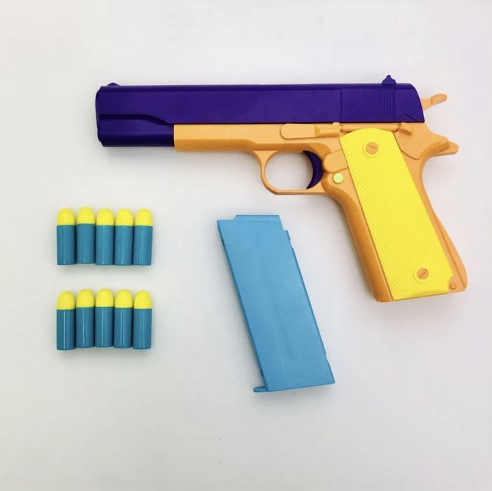 Продается крутой игрушечный пистолет с патронами