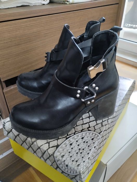 Обувки и боти, естествена кожа,36 номер,като нови