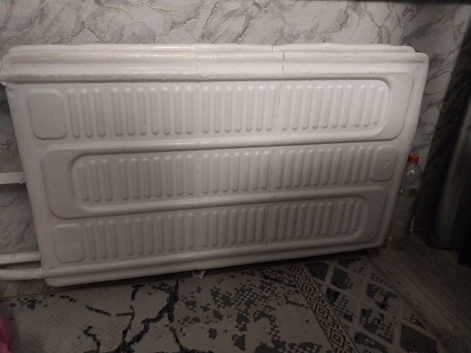 Продам батареи 2 штуки