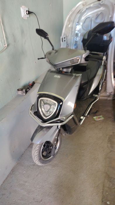 Skuter sotiladi holati zo'r