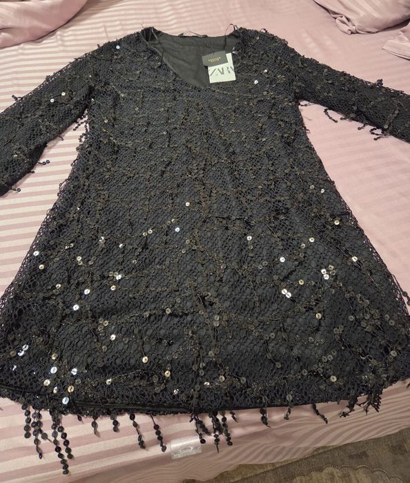 Рокля ZARA с пайети