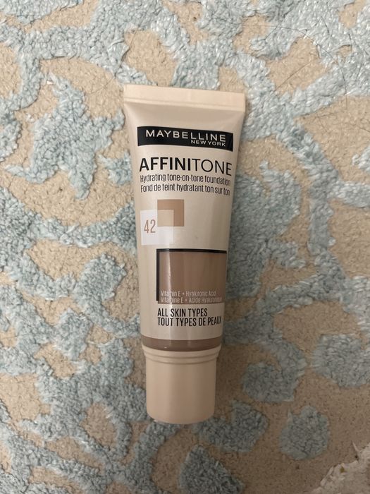 Тональная основа от Maybelline