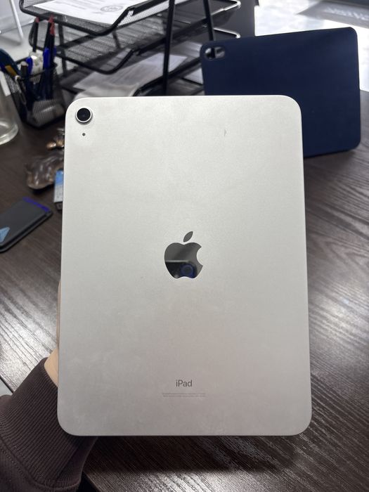 Продам iPad 10-го поколения Wi-Fi 64 гб