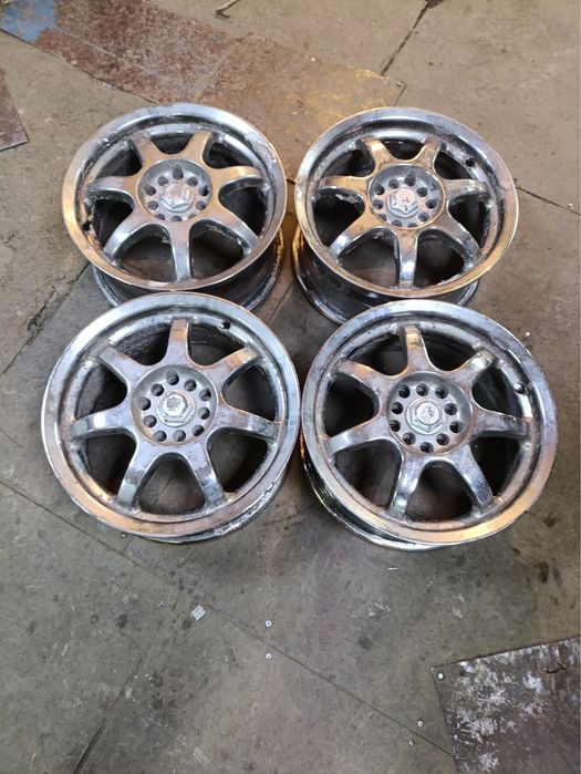 На 16 5/100 тойота  И Т Д