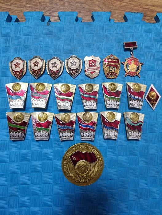 Продам значки СССР