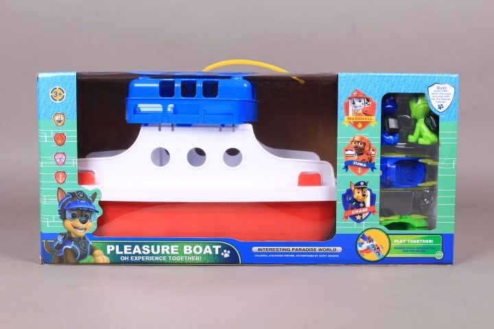 Огромна яхта с кученцата на Пес Патрул