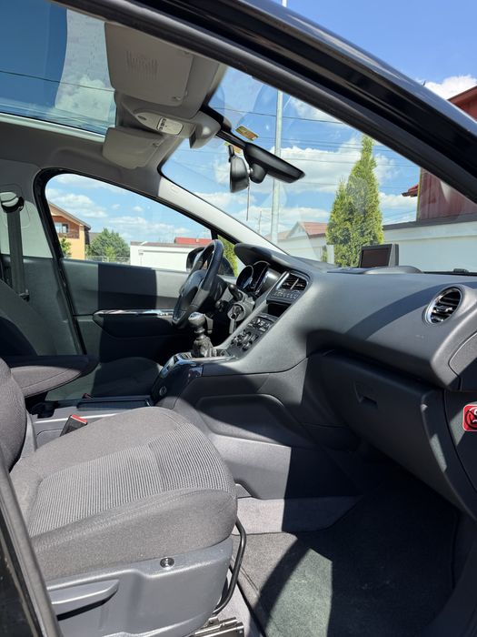 Peugeot 5008 2.0 HDI 2011