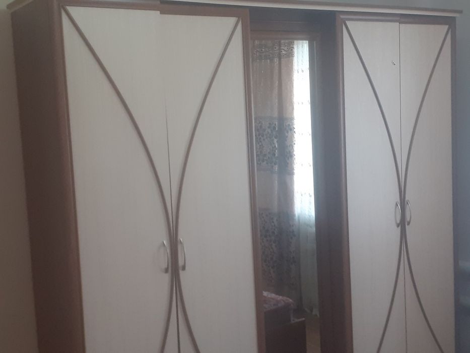 Продам спальный гарнитур