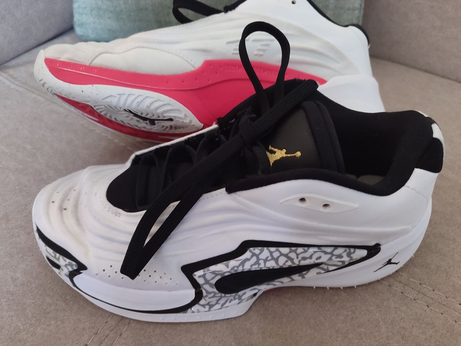 Маратонки Найк Лука 3