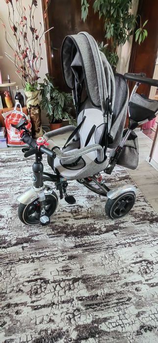 Детска триколка със сенник