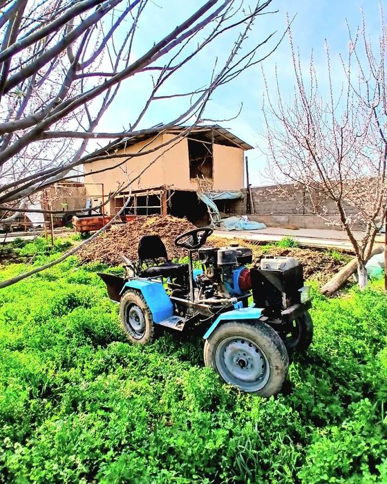 Mini traktor sotladi