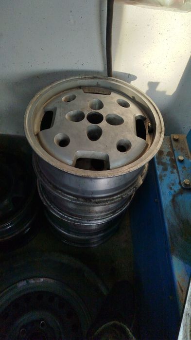 Продам титановые диски на 15