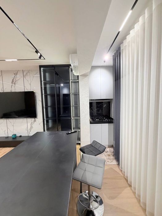 Продается 3 комнатная квартира ремонт Дружба Народов