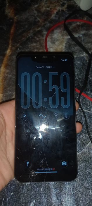 Продам телефон POCO F1