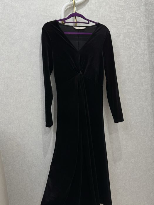 Платье черное “ Mango”