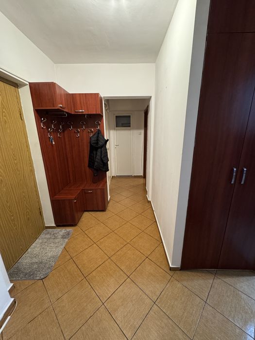 Inchiriere apartament 3 camere Iancului, Biserica Capra