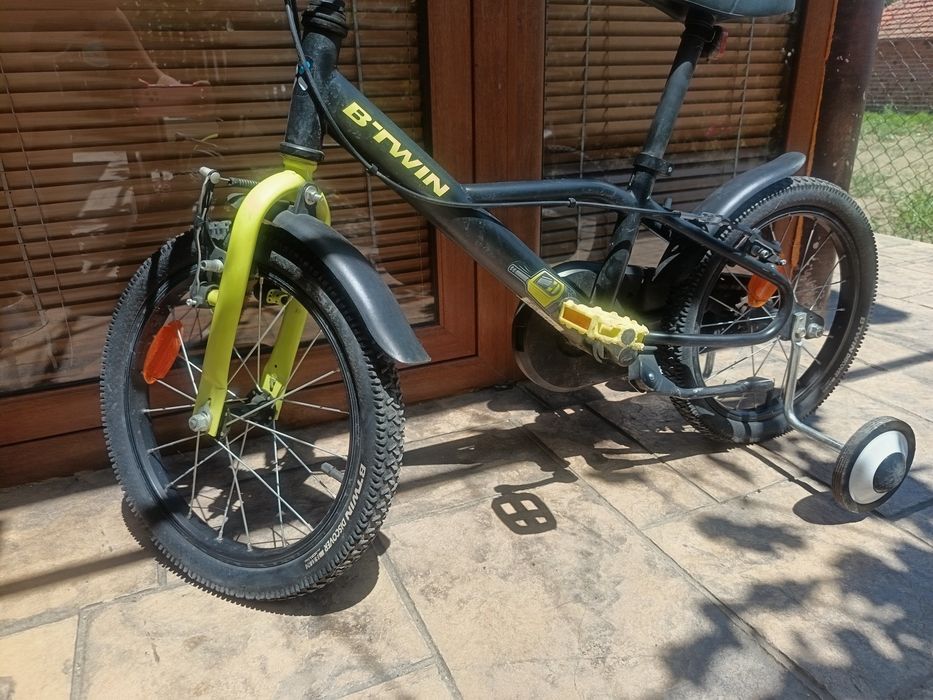 Детскo колело Decathlon B'Twin Dark Hero 500