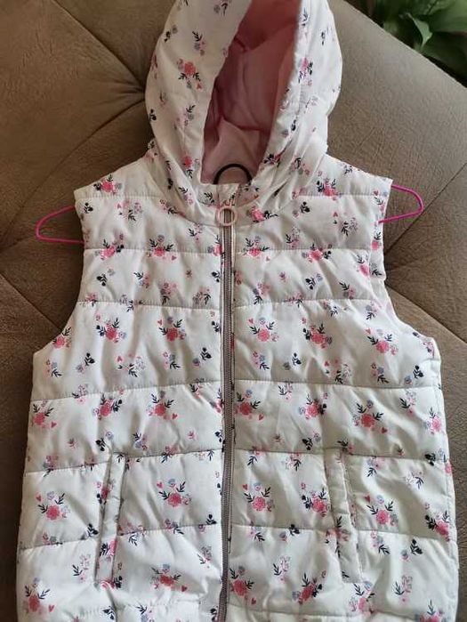 Грейка - елек за момиче