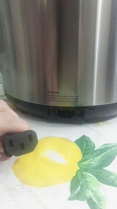 Продаётся мультиварка-скороварка в отличном состоянии