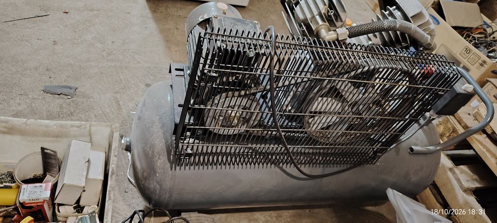 Продам! Компрессор 380В