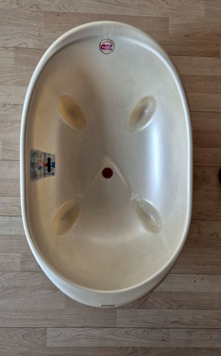 Бебешка вана OK Baby – удобна и безопасна за къпане