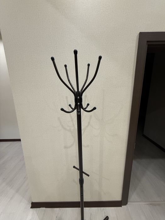 Продам напольную вешалку