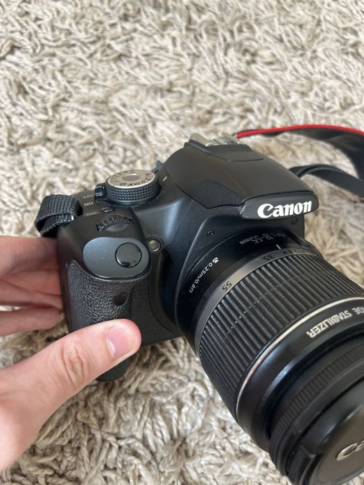 Canon EOS 500D + Canon EF-S Zoom Lens - Full Kit