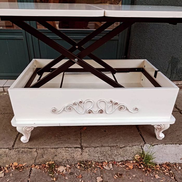 Разстгателна маса на , различни нива