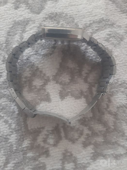Часы ROLEX работают актия