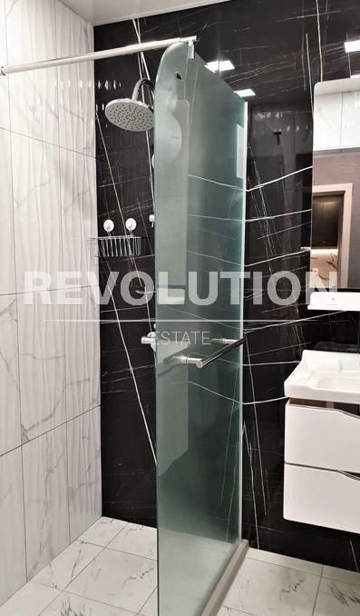 Двустаен апартамент в района на Св.Св. Константин и Елена!