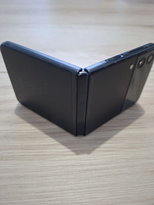 Samsung Galaxy Z,Flip 3