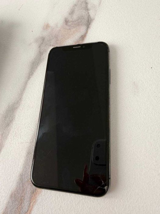 iPhone XS 64GB Батерия: 81%