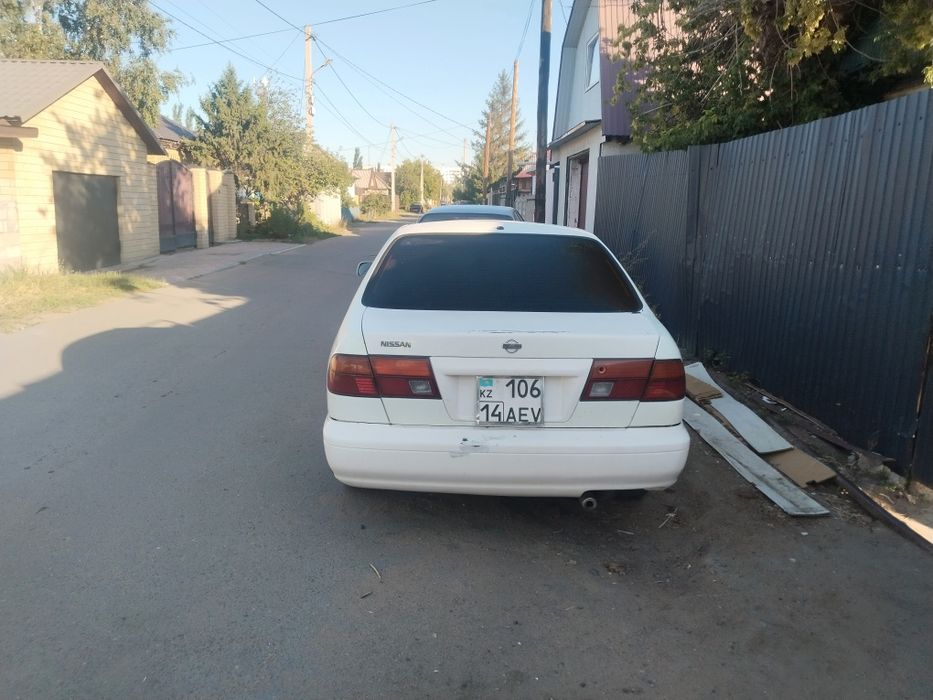 Продам Ниссан требуется ремонт